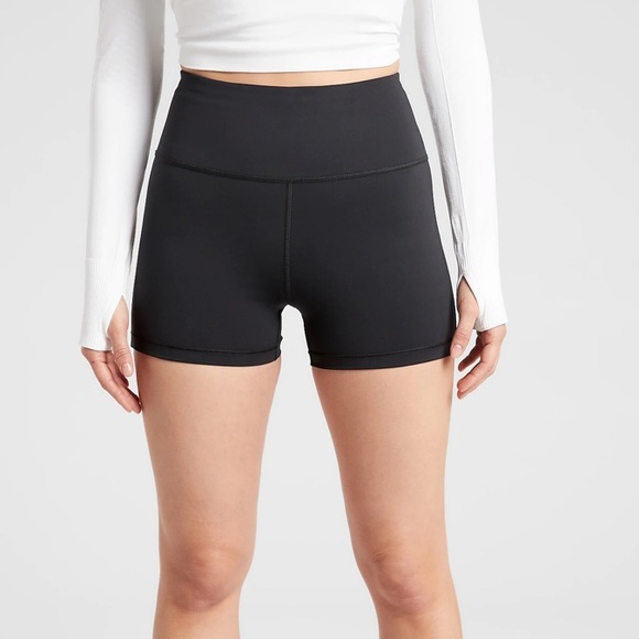Athleta Pants - Athleta Ultimate Shortie